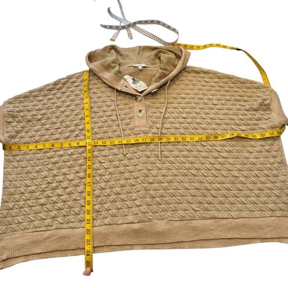 Easel Women's Puffed Textured Hacci Knit Hooded Pullover Top Khaki Large NWT - Picture 6 of 7